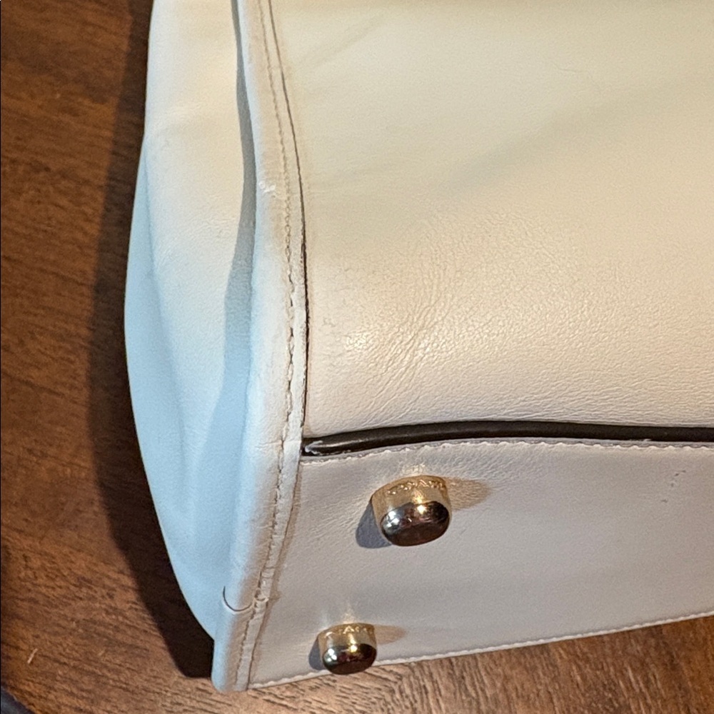 Coach Satchel Crossbody bag smooth leather cream/gold tone 4 turn locks EUC - Picture 9 of 17